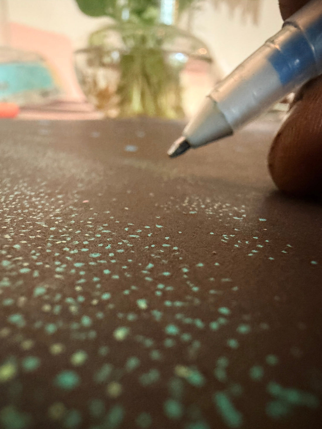 Screen-Free Work Breaks: A 10-Minute Creative Routine